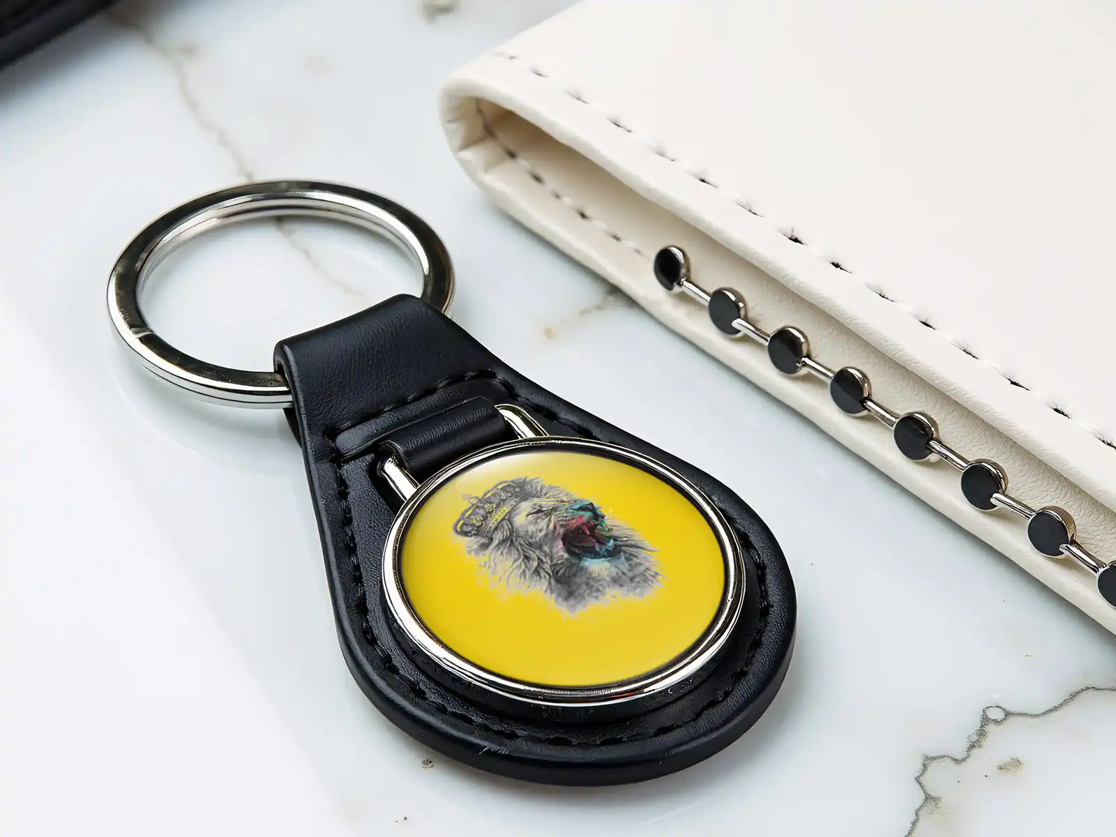 Key Chain Leather Regular Form Sports Style